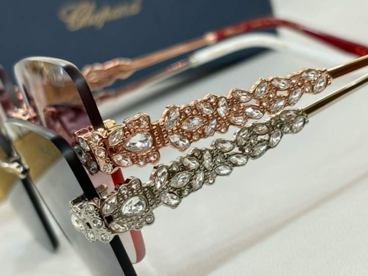 Picture of Chopard Sunglasses _SKUfw60756142fw